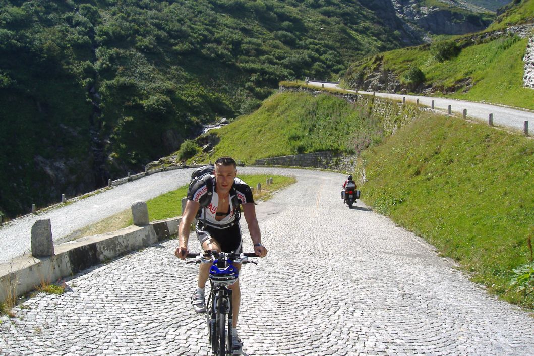 Anstieg St Gotthard2.jpg